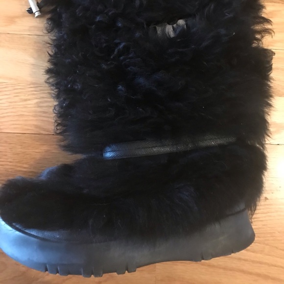 prada fur boots